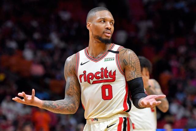 斯图尔特26+7美国女篮力克比利时 梅斯曼24分