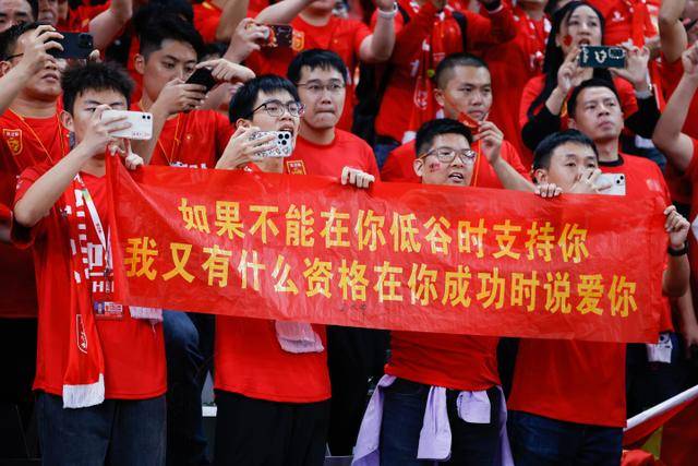 赵继伟13+7辽宁险胜天津 浙江6人上双胜上海